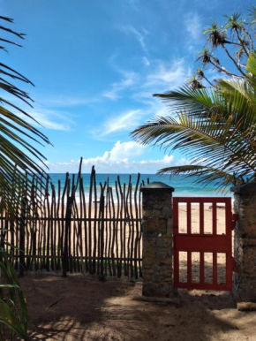 MAMBOZ BEACH CABANAS